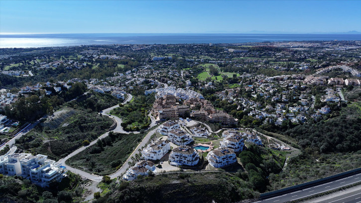 Mieszkanie Sprzedaż Nueva Andalucía, San Pedro Alcántara, Marbella, Costa del Sol Occidental, Malaga, Andaluzja, 29660, Hiszpania 1