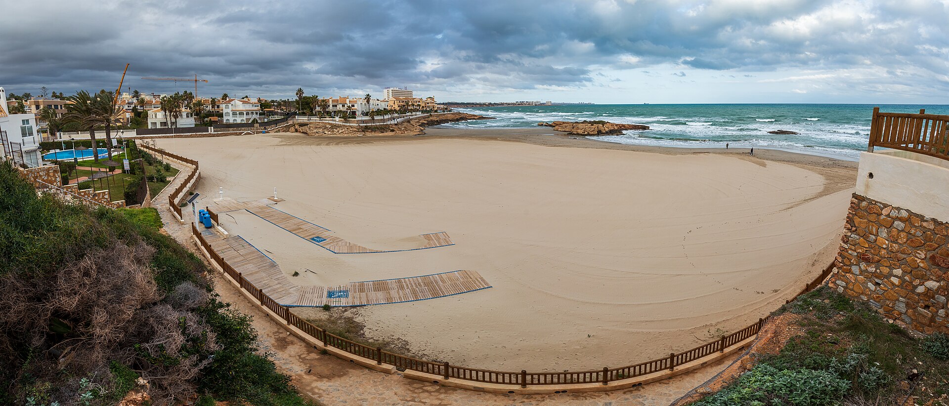Plaża Cala Capitán w Cabo Roig