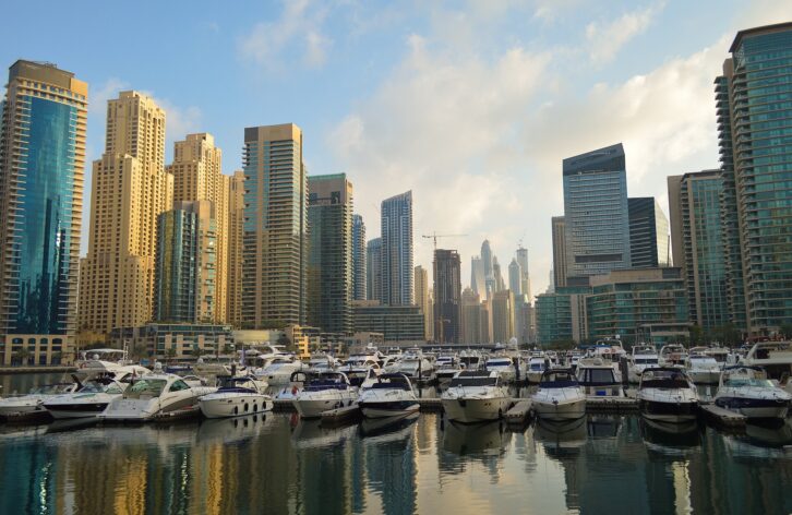 Opłaty serwisowe w Dubaju (service charge) w 2026 r.: ile płaci właściciel apartamentu